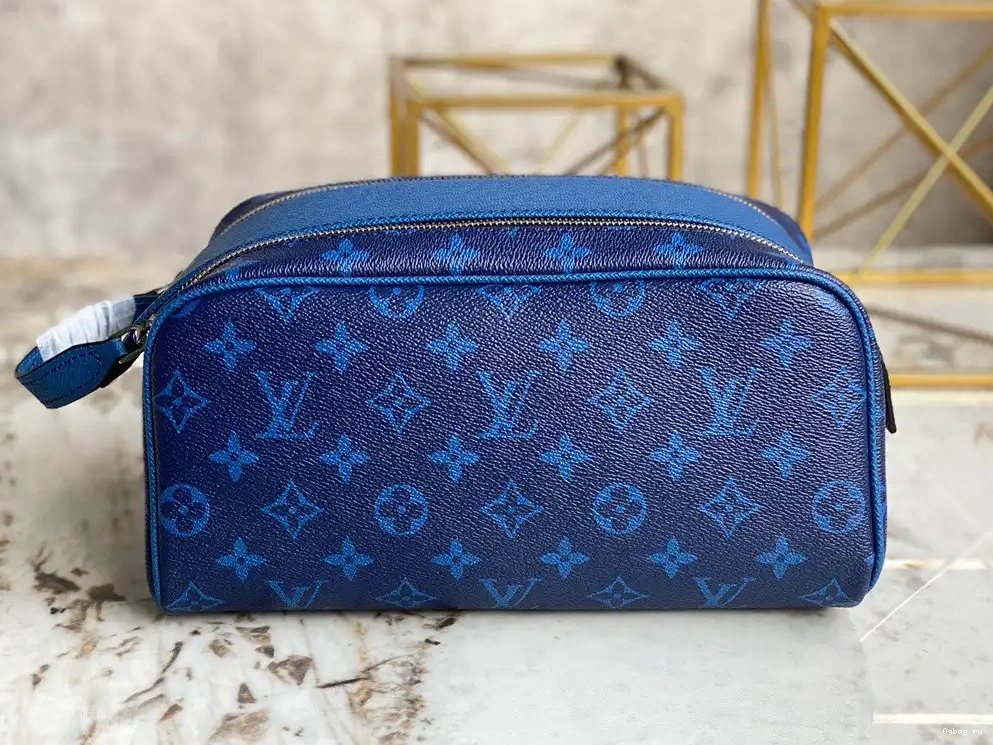 VUITTON POUCH DOPP TOILET KIT LOUIS 0614